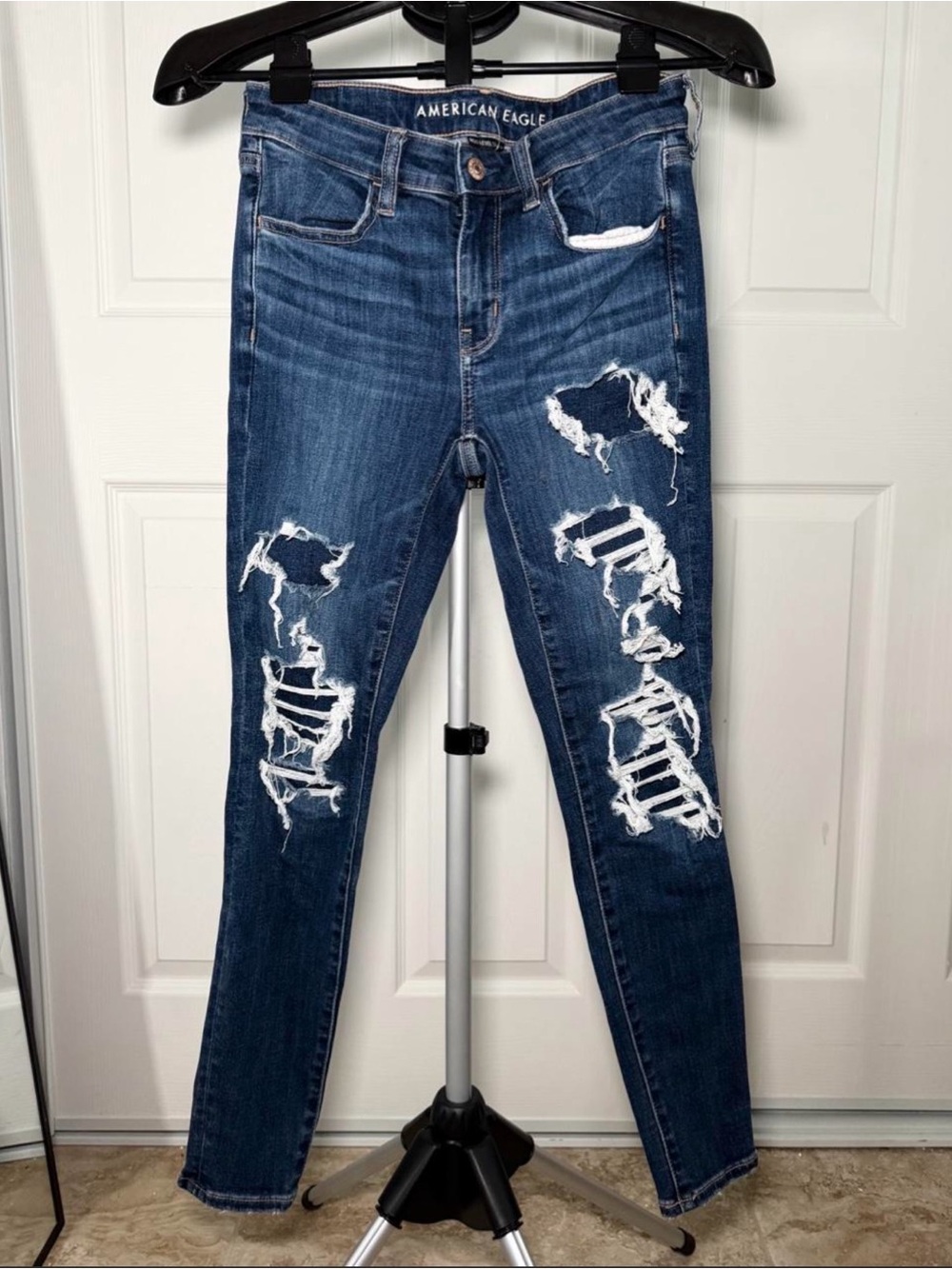 american eagle distressed skinny jeans